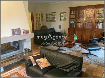 Maison - 224 m² - 7 pièces