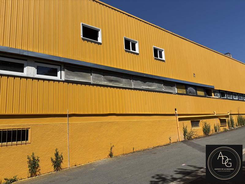 Local d'activités - 85 m² - 1 pièce