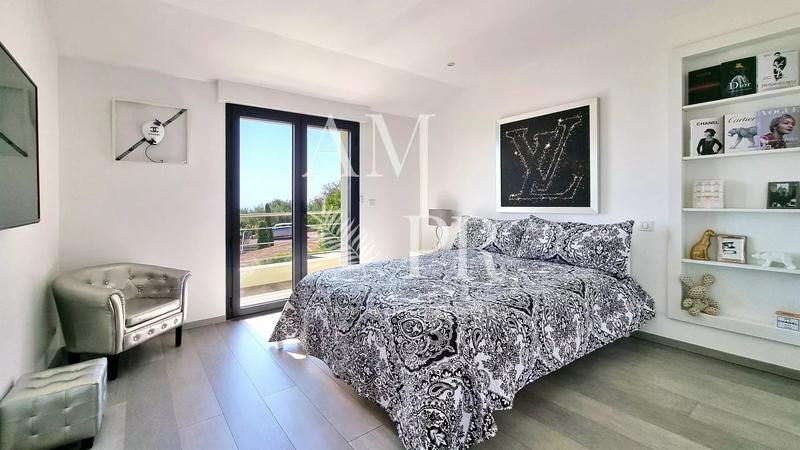 Villa - 185 m² - 7 pièces