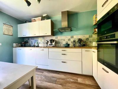 Maison - 97 m² - 5 pièces