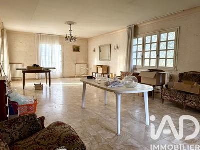 Maison - 195 m² - 8 pièces