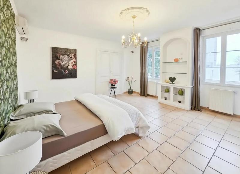 Appartement - 197 m² - 5 pièces