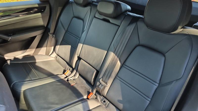 Porsche Cayenne Coupé III E-Hybrid 3.0 V6 462 Tiptronic . - Automatique