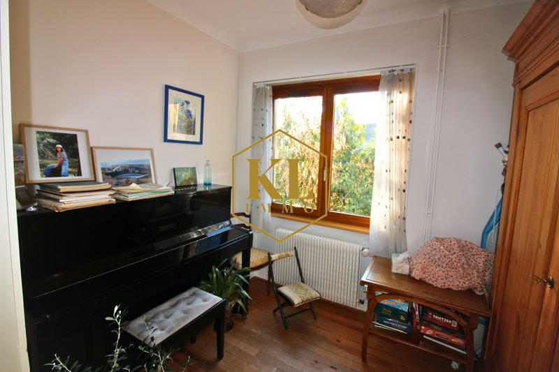 Maison - 171 m² - 7 pièces