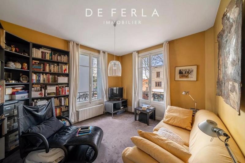 Maison - 200 m² - 8 pièces