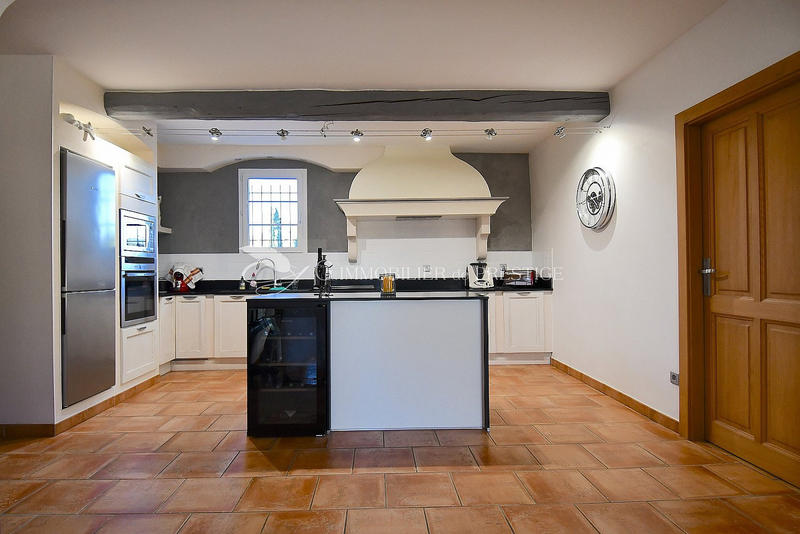 Mas - 170 m² - 7 pièces