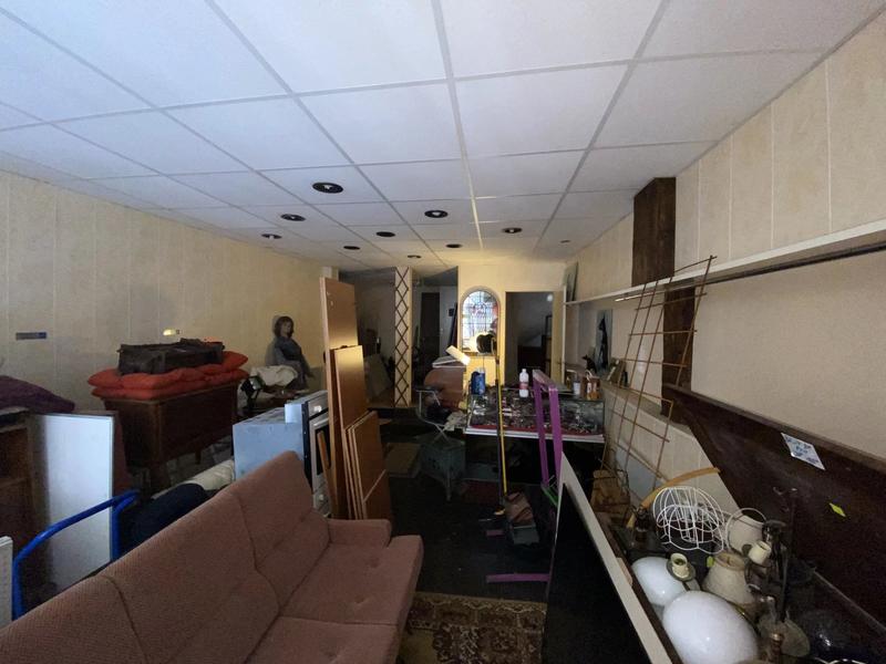 Immeuble - 130 m² - 1 pièce