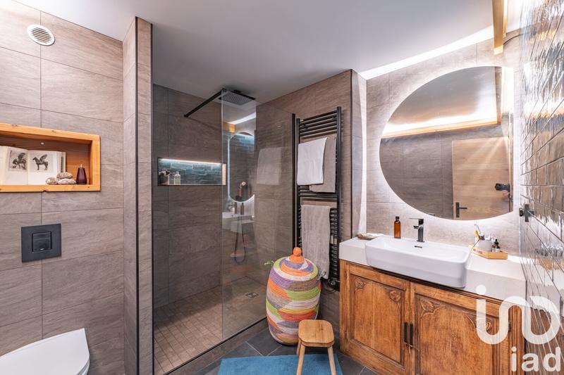 Appartement - 110 m² - 6 pièces