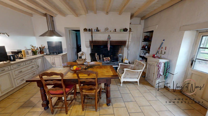 Maison ancienne - 268 m² - 8 pièces