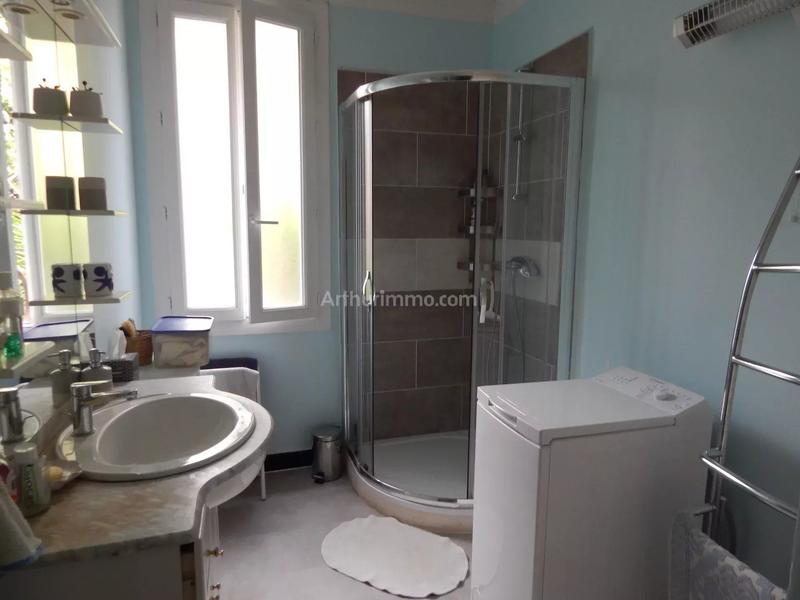 Maison - 218 m² - 8 pièces