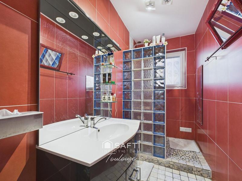 Maison - 274 m² - 8 pièces