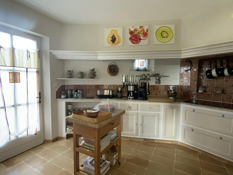 Maison - 273 m² - 6 pièces