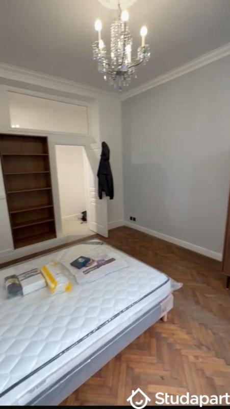 Chambre - 11 m² - 1 pièce