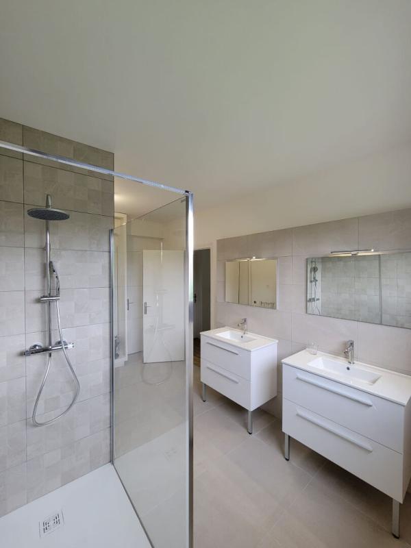 Propriété - 300 m² - 9 pièces