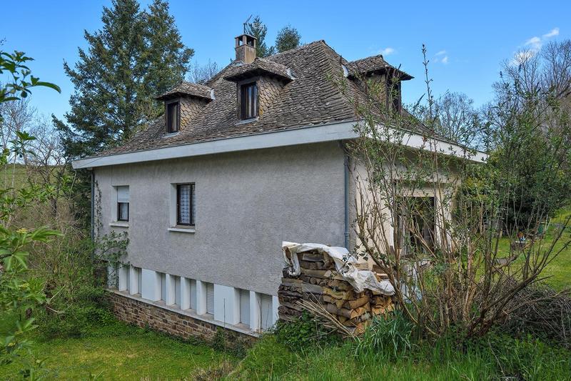 Maison - 335 m² - 11 pièces