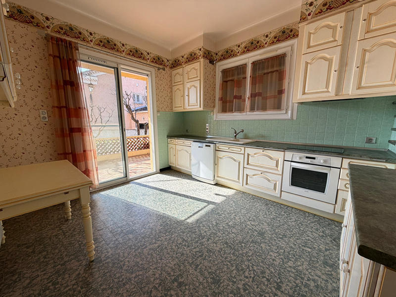 Maison - 195 m² - 7 pièces