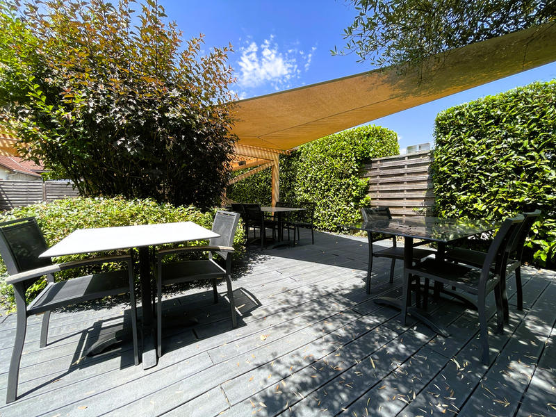 Maison - 352 m² - 10 pièces