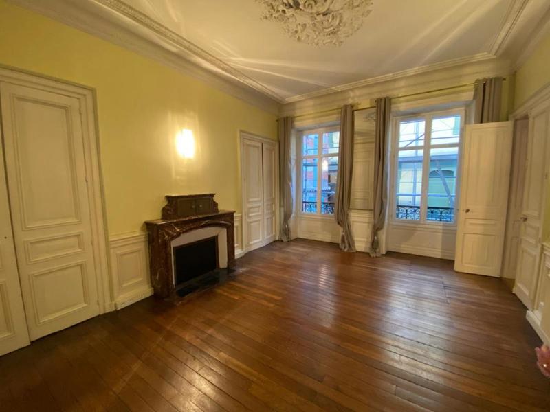 Bureau - 90 m² - 4 pièces