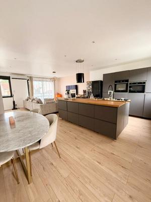 Maison - 159 m² - 5 pièces