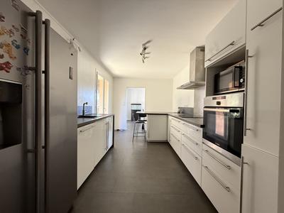 Maison - 147 m² - 6 pièces