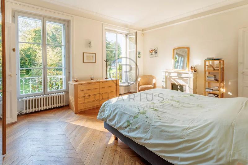 Villa - 360 m² - 12 pièces