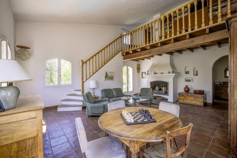 Villa - 167 m² - 6 pièces