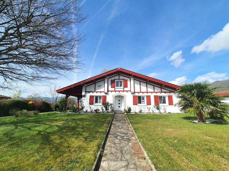 Maison - 158 m² - 5 pièces