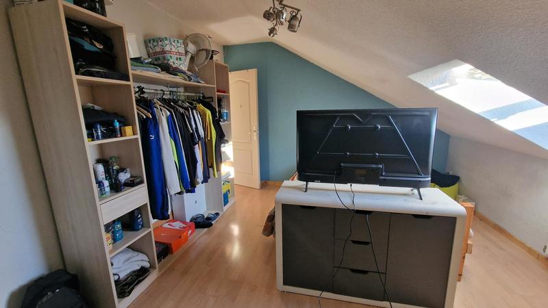 Maison - 255 m² - 9 pièces