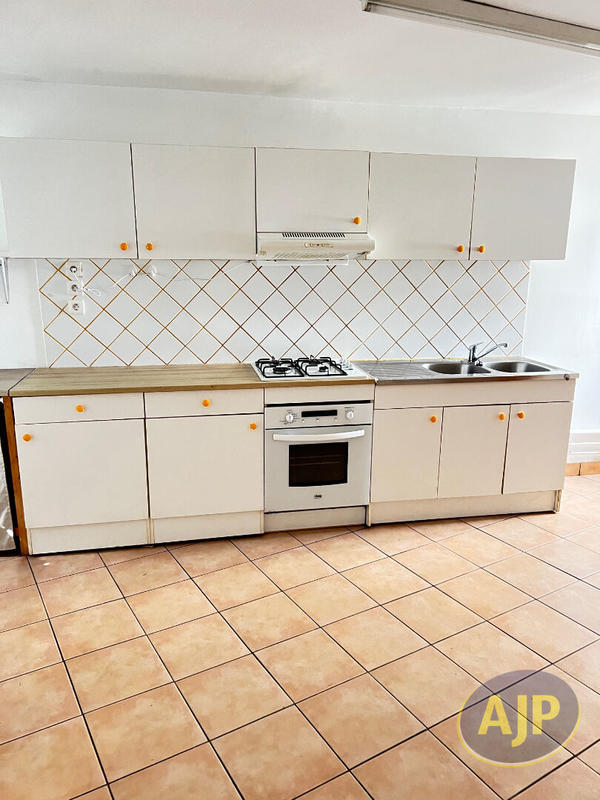 Maison - 80 m² - 3 pièces