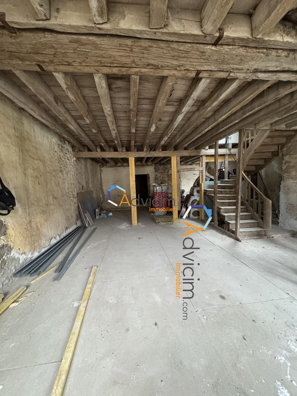 Maison - 280 m² - 9 pièces