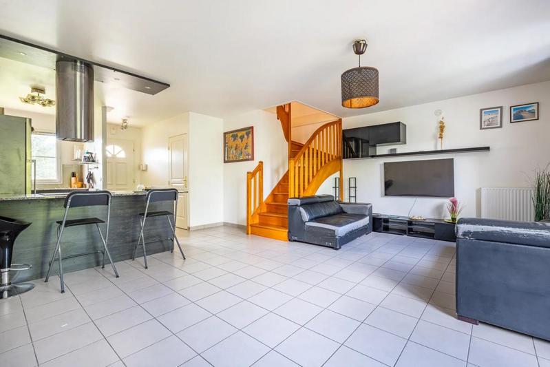 Maison - 92 m² - 4 pièces