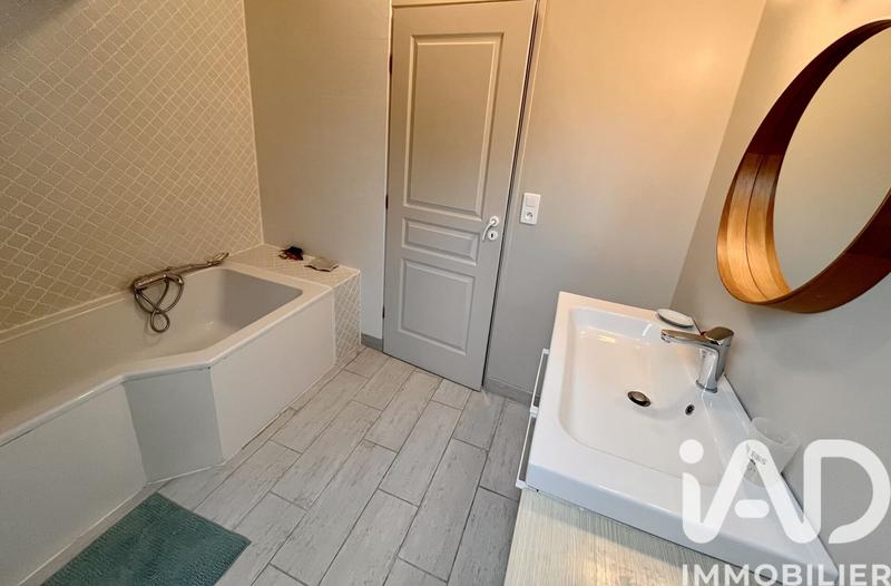 Maison - 222 m² - 6 pièces