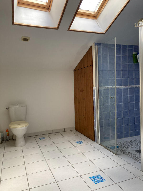 Maison - 202 m² - 8 pièces