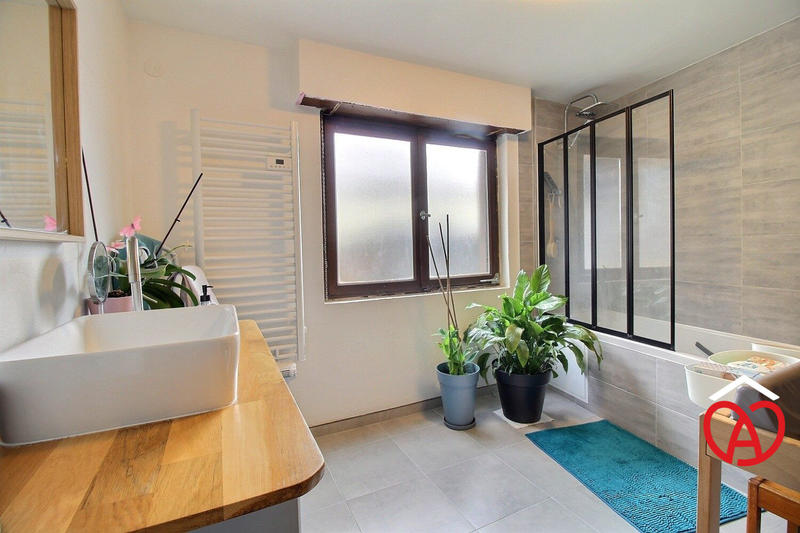 Maison - 101 m² - 4 pièces