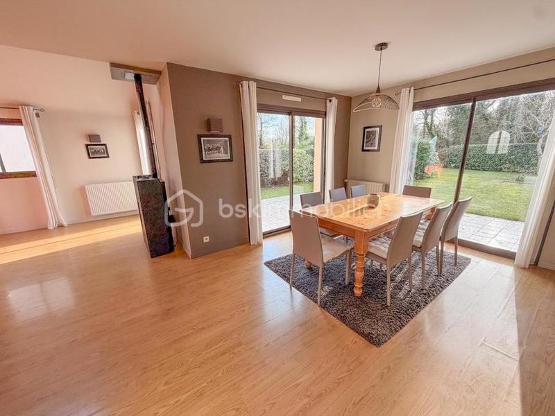 Maison - 102 m² - 5 pièces