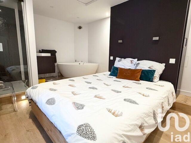 Appartement - 95 m² - 5 pièces