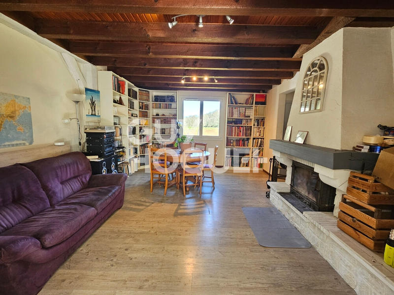 Maison - 250 m² - 7 pièces