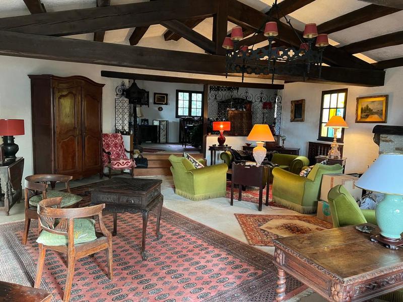 Maison - 300 m² - 6 pièces