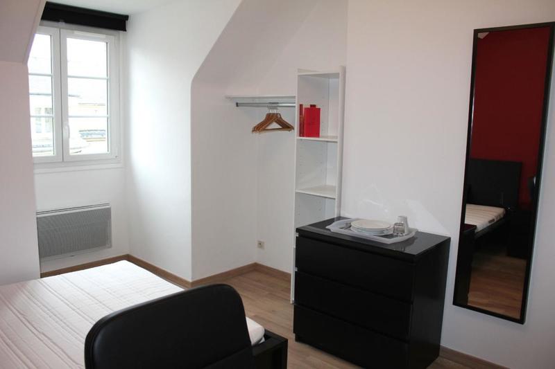 Chambre - 12 m² - 1 pièce