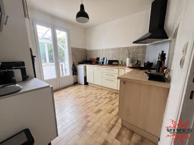 Maison - 99 m² - 4 pièces