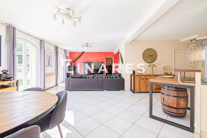 Maison - 162 m² - 5 pièces