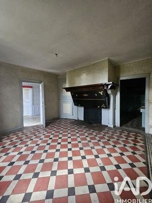 Maison - 210 m² - 8 pièces