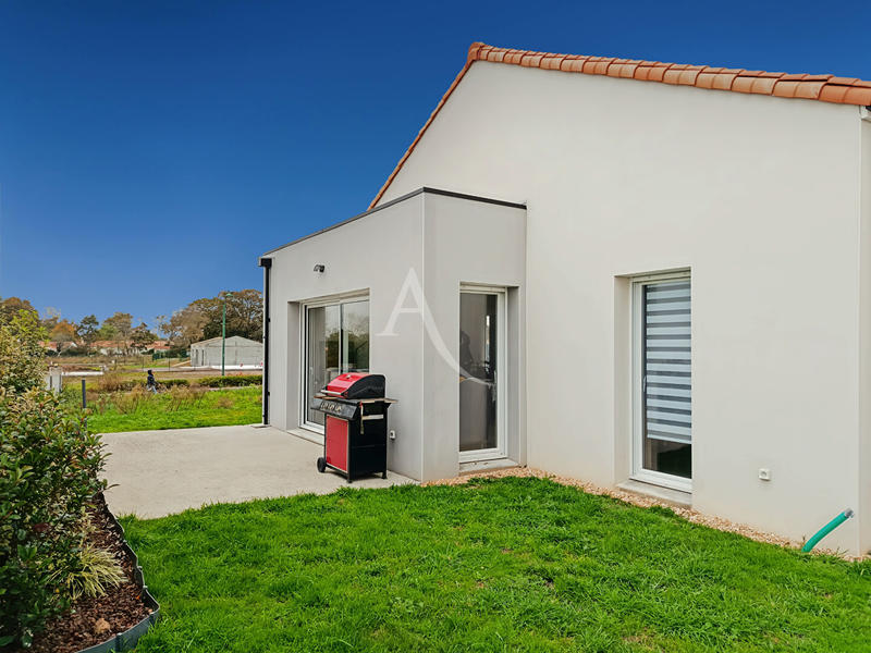 Maison - 90 m² - 4 pièces