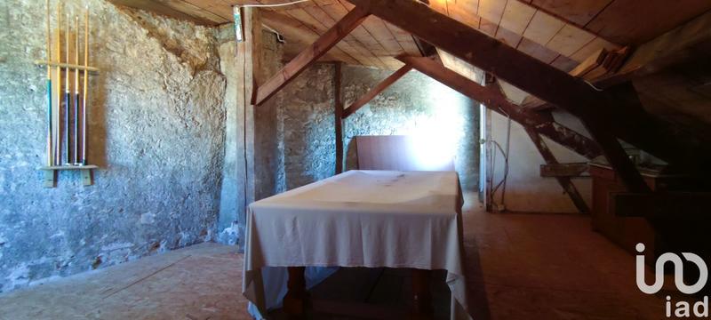 Maison - 270 m² - 9 pièces