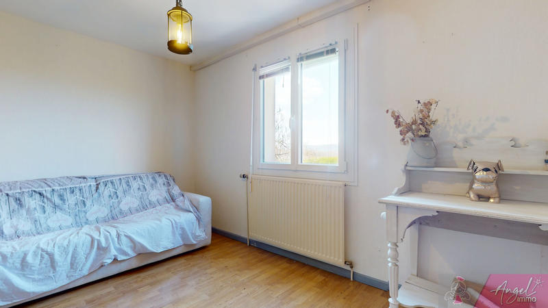 Maison - 230 m² - 9 pièces