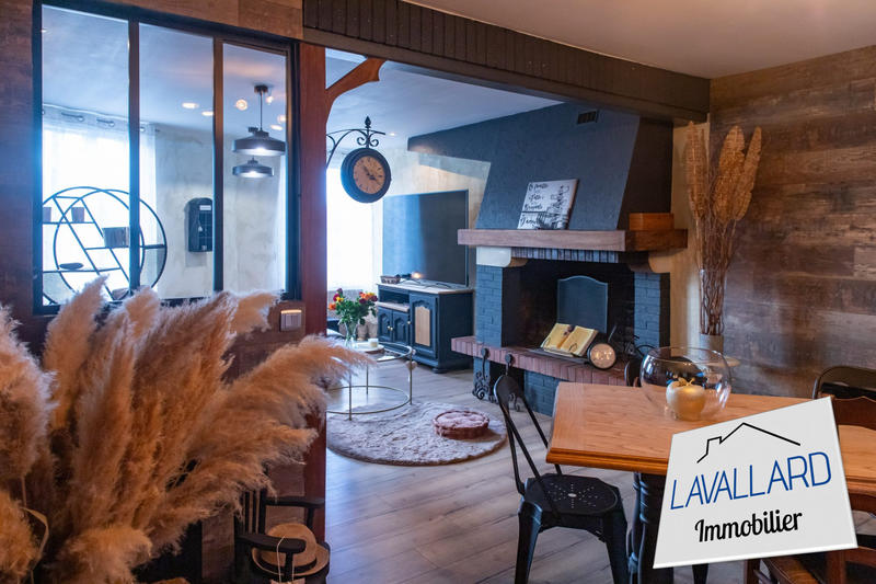 Maison - 170 m² - 8 pièces