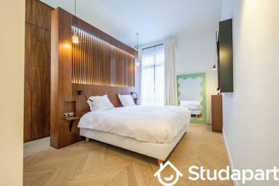 Appartement - 160 m² - 5 pièces