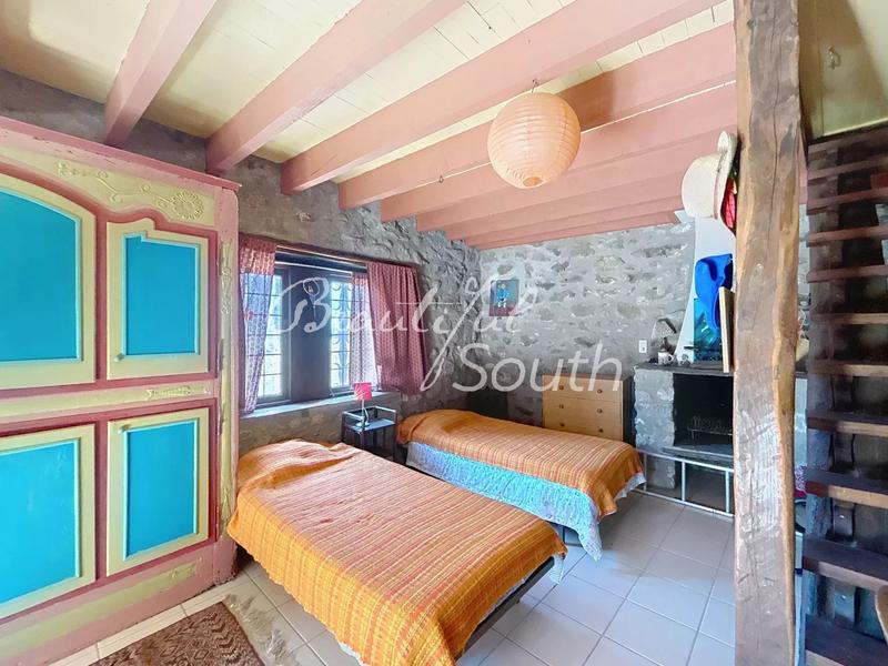 Maison - 200 m² - 7 pièces