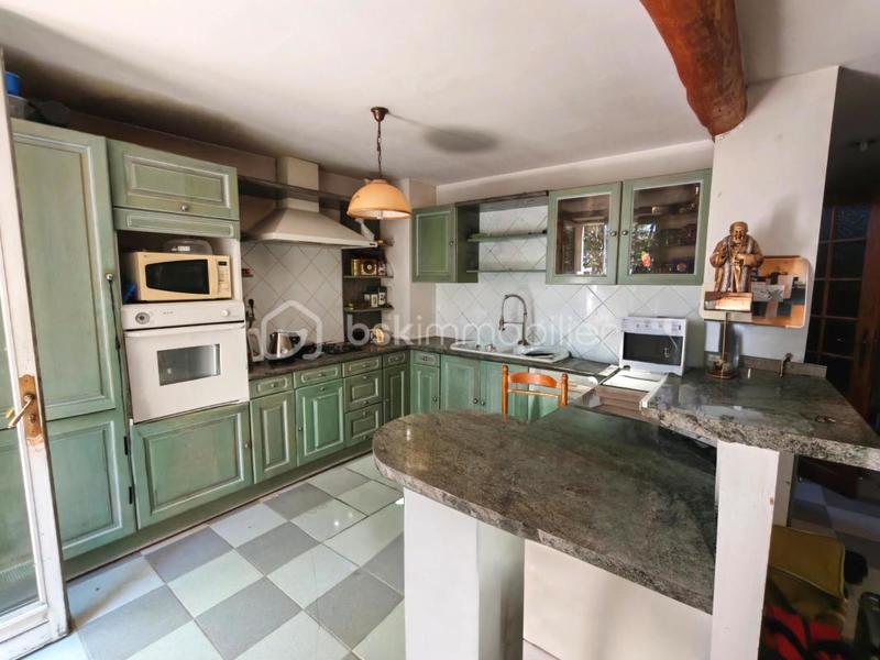 Maison en pierre - 179 m² - 9 pièces