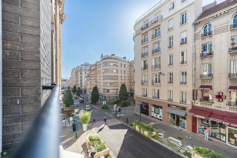 Appartement - 193 m² - 5 pièces